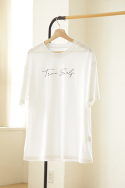 TRUE Self logo T恤【白色】